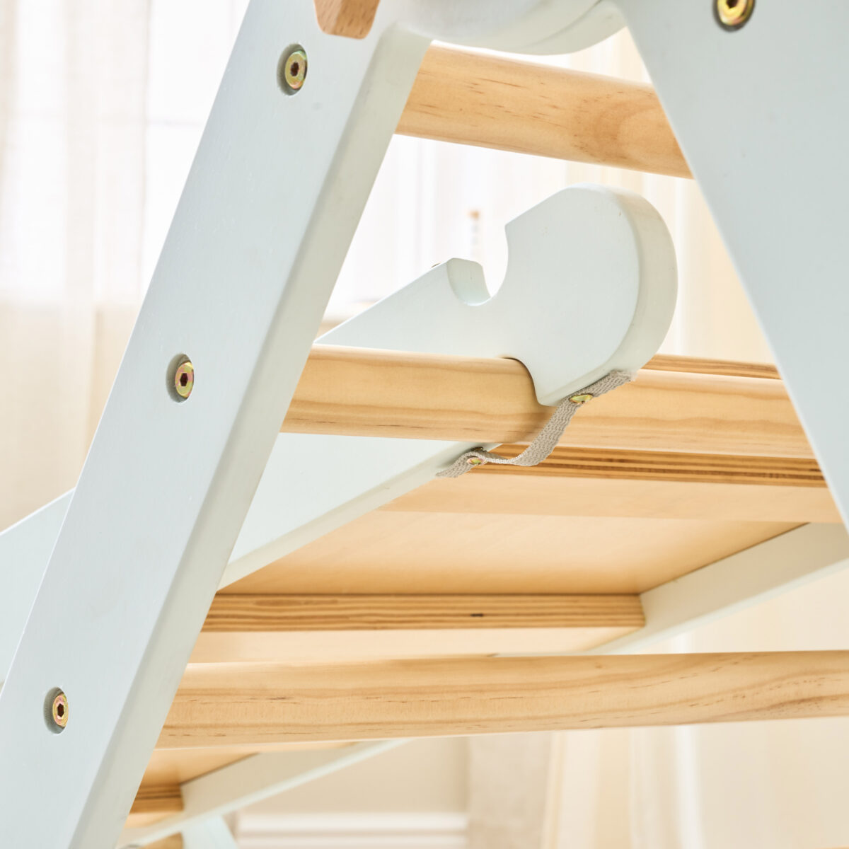 Scala-Montessori-Pikler-Climbing-Frame-Sea-Mist-10