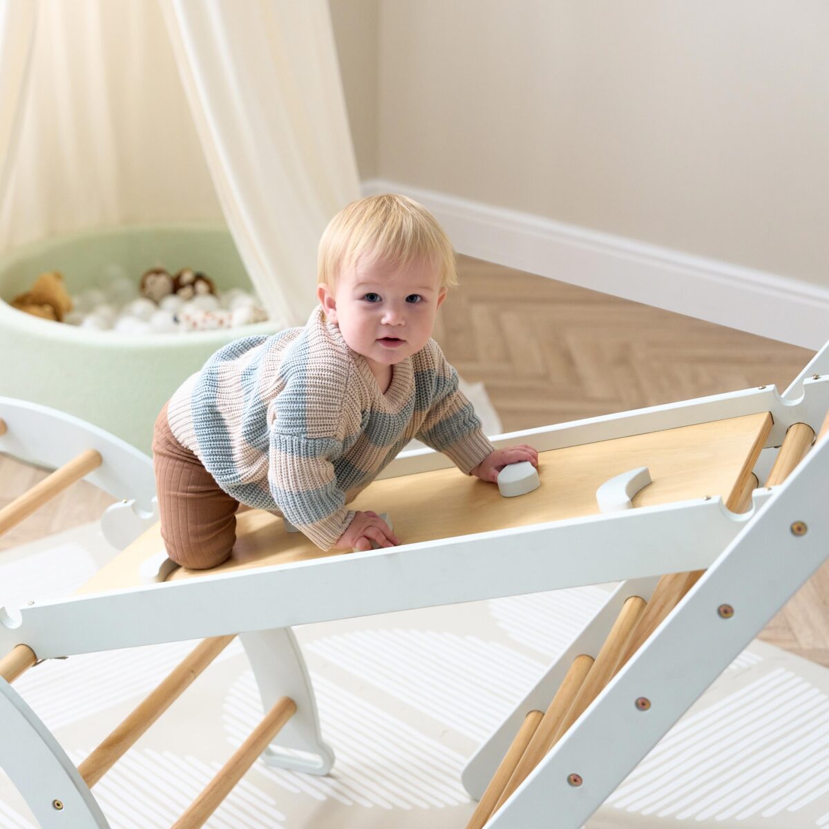 Scala-Montessori-Pikler-Climbing-Frame-Sea-Mist-12